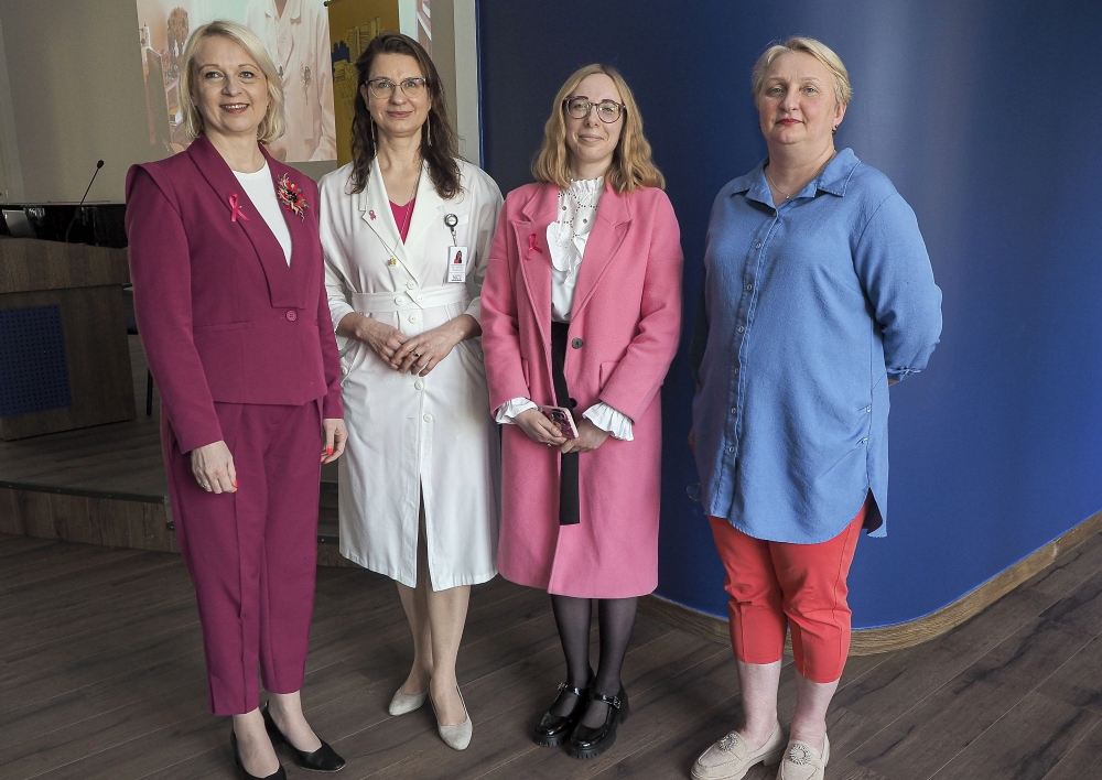 Prie iniciatyvos „Rožinė dovana moterims“ prisijungė ir Molėtų  rajono savivaldybė