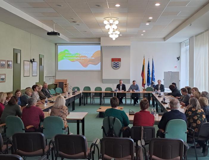 Baigtas pasitarimų ciklas apie matematikos mokymą rajone