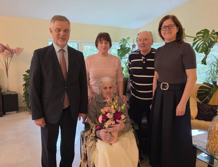 Garbingas jubiliejus – Luokesos seniūnijos gyventojai Vandai Tunkevičienei 100 metų