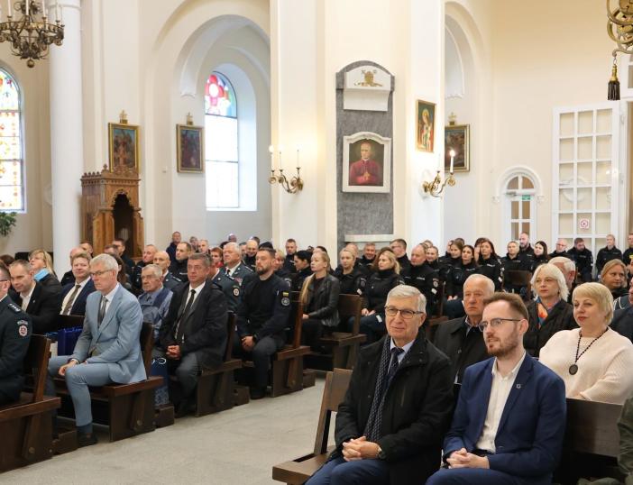 Utenoje paminėta Angelų sargų diena – pagerbti ir Molėtų pareigūnai