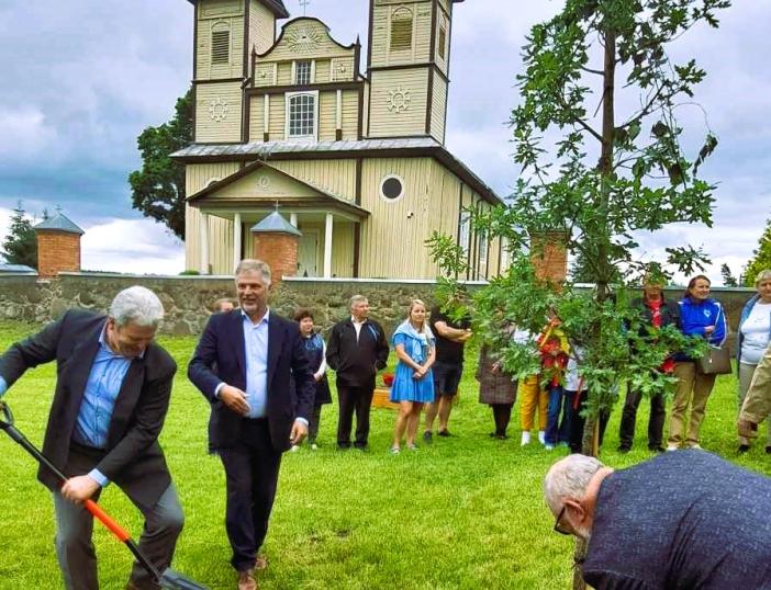Vyko Joniškio miestelio 470-ojo jubiliejaus šventė.