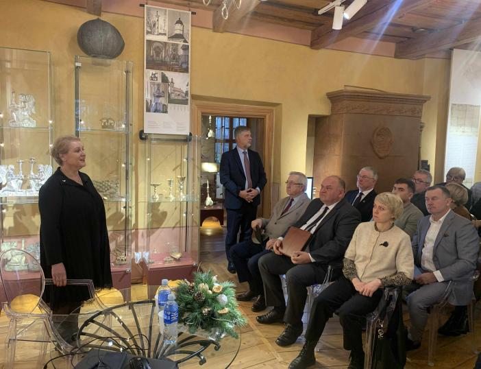 Molėtų rajono savivaldybės tarybos posėdis ir kalėdinės veiklos Videniškiuose