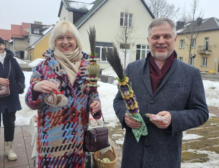Molėtų rajono savivaldybės aikštėje vyksta tradicinė Kaziuko mugė
