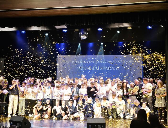 „Auksiniai sparnai 2026“: pagerbti ryškiausi Molėtų krašto sportininkai ir treneriai