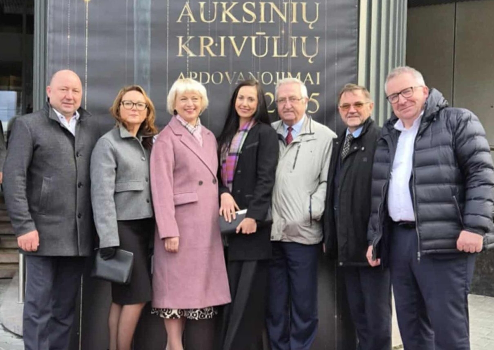 Molėtų rajono savivaldybės atstovai dalyvavo „Auksinės krivūlės 2025“ apdovanojimų ceremonijoje
