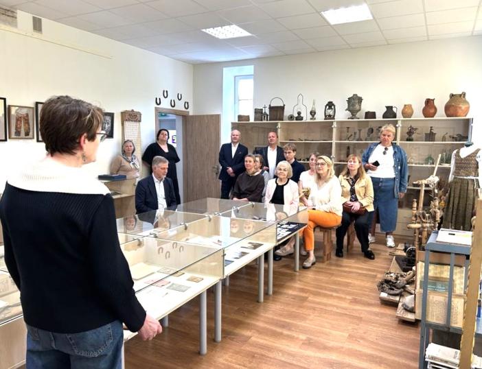 Giedraičiuose pristatytas sėkmingai įgyvendintas projektas „Saulutė“, skirtas mokinių su specialiaisiais ugdymosi poreikiais aplinkos gerinimui