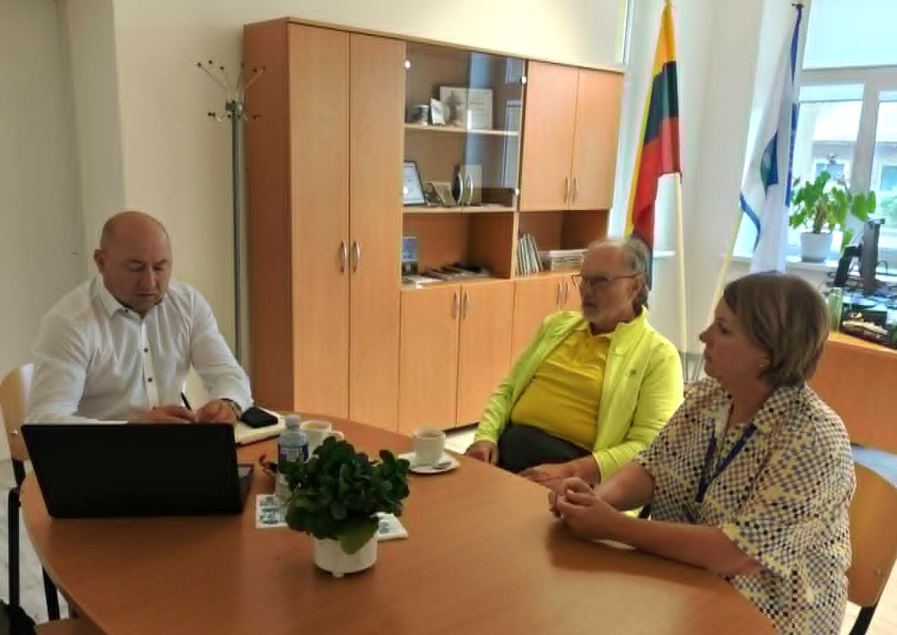 Administracijos direktorius Sigitas Žvinys seniūnijose susitinka su gyventojais: aptariamos vietos aktualijos