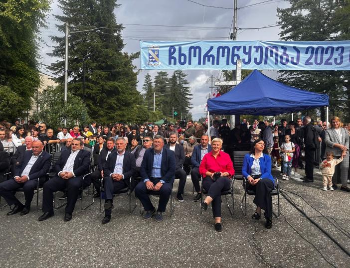 Spalio 5-8 dienomis Sakartvele (Gruzijoje), Chkhorotsku savivaldybėje viešėjo Molėtų delegacija