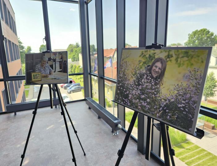 Savivaldybėje eksponuojama fotografijų paroda „Nėra mes ir jie. YRA MES“
