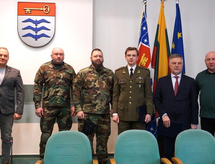 Pasirašyta Molėtų rajono savivaldybės ir Lietuvos šaulių sąjungos bendradarbiavimo ir pagalbos sutartis