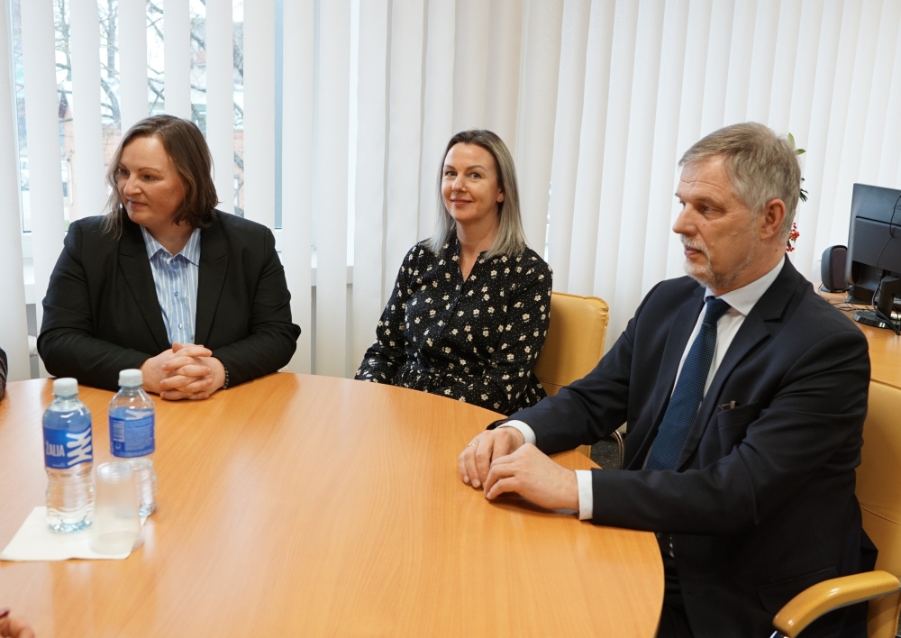 Tartasi apie asmenų, Molėtuose turinčių antrąjį būstą, įtraukimo galimybes