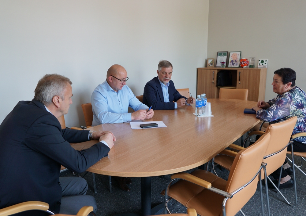Molėtų rajono savivaldybėje aptarta administracinio pastato remonto darbų eiga