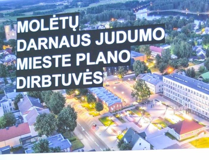Molėtų rajono savivaldybės administracijos atstovai susitiko su UAB „Smart Continent LT“ urbanistikos specialistais aptarti Molėtų rajono darnaus judumo plano sprendinių