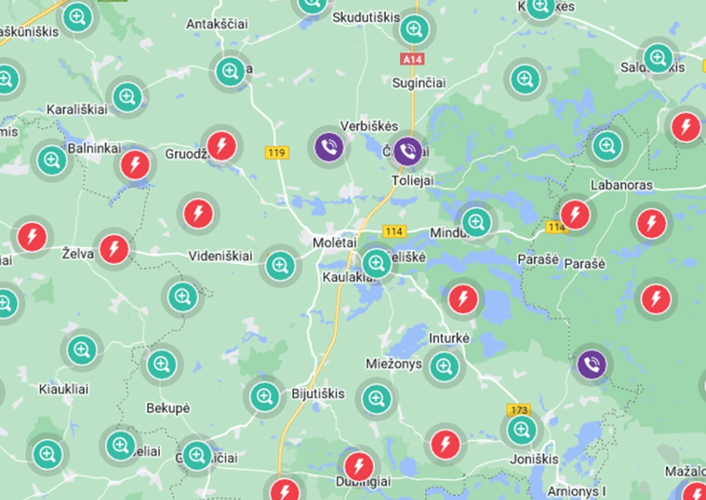 Vėjai ir lietus Molėtų rajone vertė medžius, be elektros laikinai liko per 4000 ESO klientų