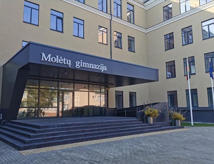 Molėtų gimnazija - 2024-2025 mokslo metų  bazinė egzaminų mokykla
