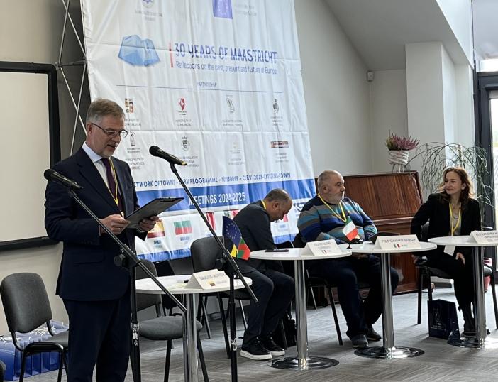 Molėtuose su partneriais iš 7 skirtingų ES šalių pasirašyta brolystės priesaika