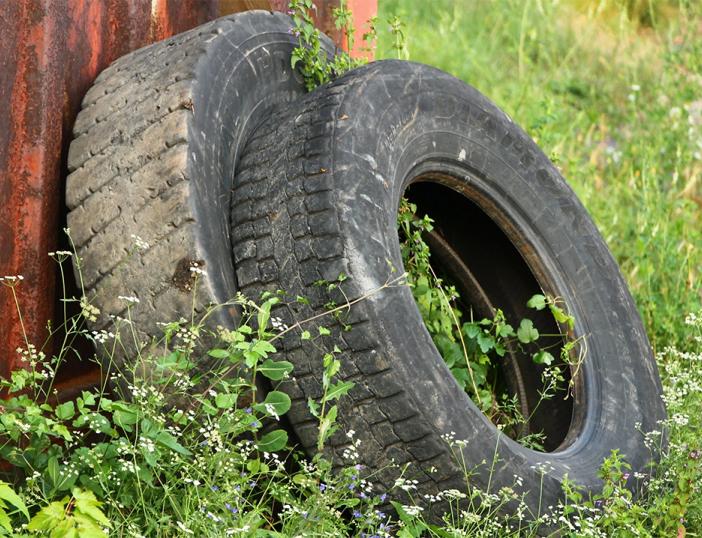 Molėtų rajonas bus švaresnis – gauta lėšų senoms padangoms tvarkyti