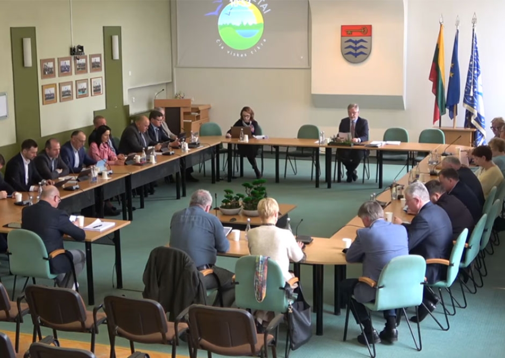 Balandžio 30 d. savivaldybės tarybos posėdyje apsvarstyti 34 klausimai