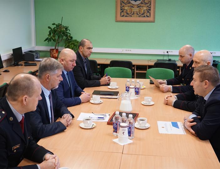 Molėtuose diskutuota apie valstybinės ir savivaldybės priešgaisrinių  tarnybų jungimą