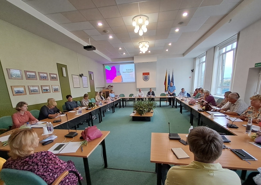 Tradiciniame švietimo įstaigų vadovų pasitarime: apie pokyčius ir iššūkius