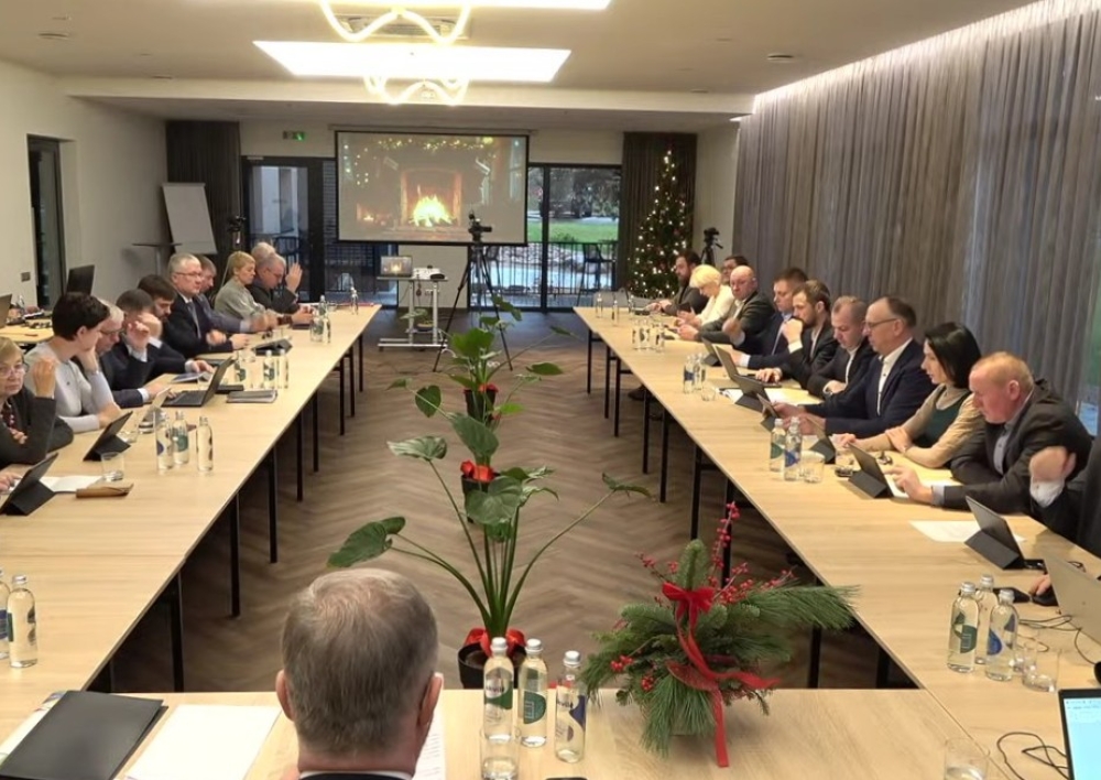 Gruodžio 19 d. tarybos posėdyje