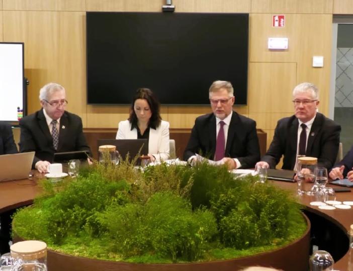 Gruodžio 21 d. savivaldybės tarybos posėdyje