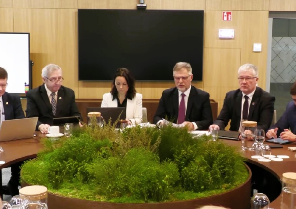 Gruodžio 21 d. savivaldybės tarybos posėdyje