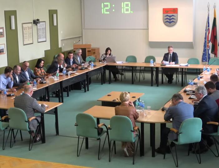  Balandžio 24 d. savivaldybės tarybos posėdyje apsvarstyti 35 klausimai