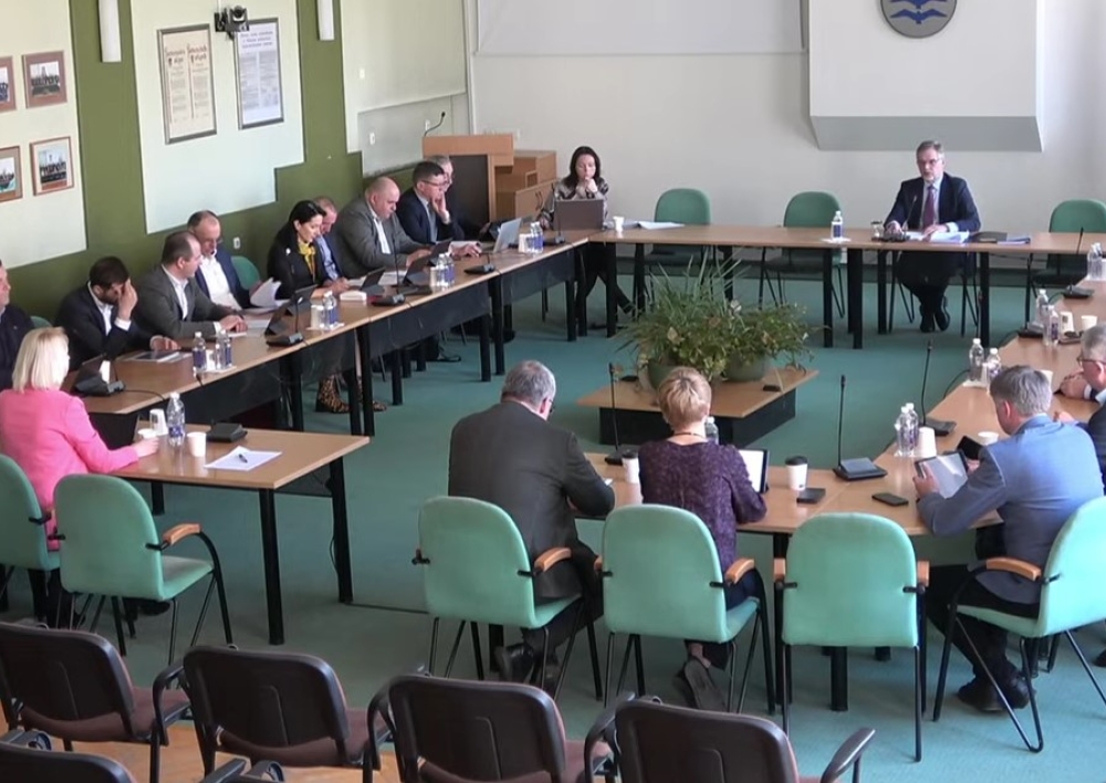 Kovo 28 d. savivaldybės tarybos posėdyje