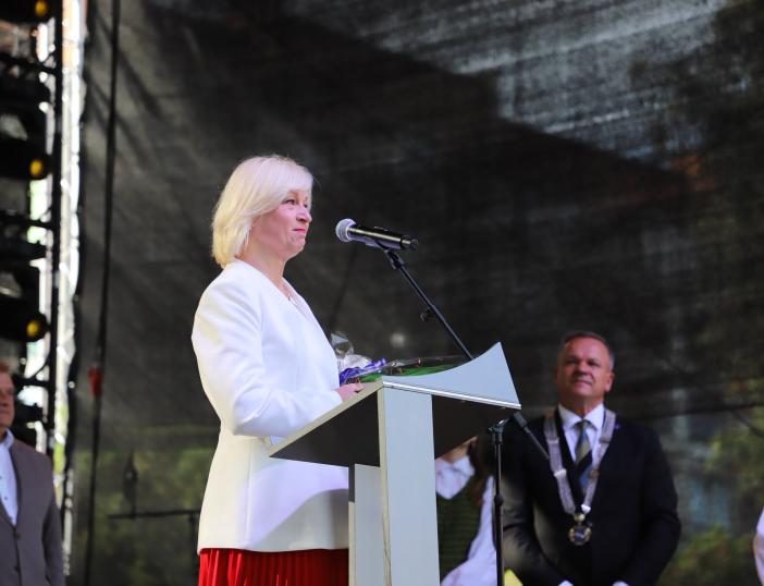 Visaginiečius pasveikino Molėtų rajono savivaldybės vicemerė Vaida Saugūnienė